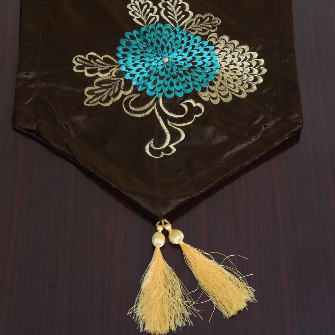 7 Pcs Velvet Embroidered Table Runner Set -1152