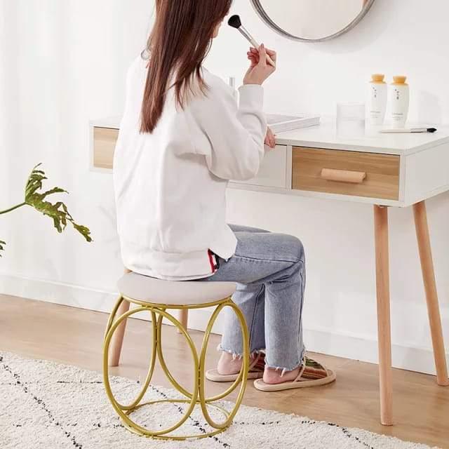 Round stool 1 Seater With Steel Stand -489 - 92Bedding