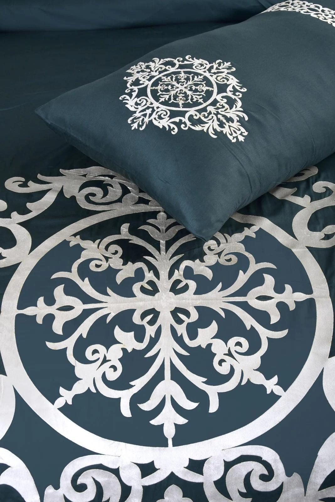 Luxury Embroidered Aplic Duvet Set 8 Pc's - 92Bedding