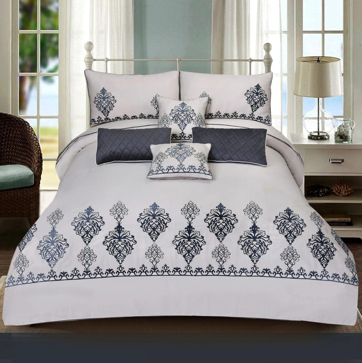 Luxury Embroidered Aplic Duvet Set 8 Pc's - 92Bedding